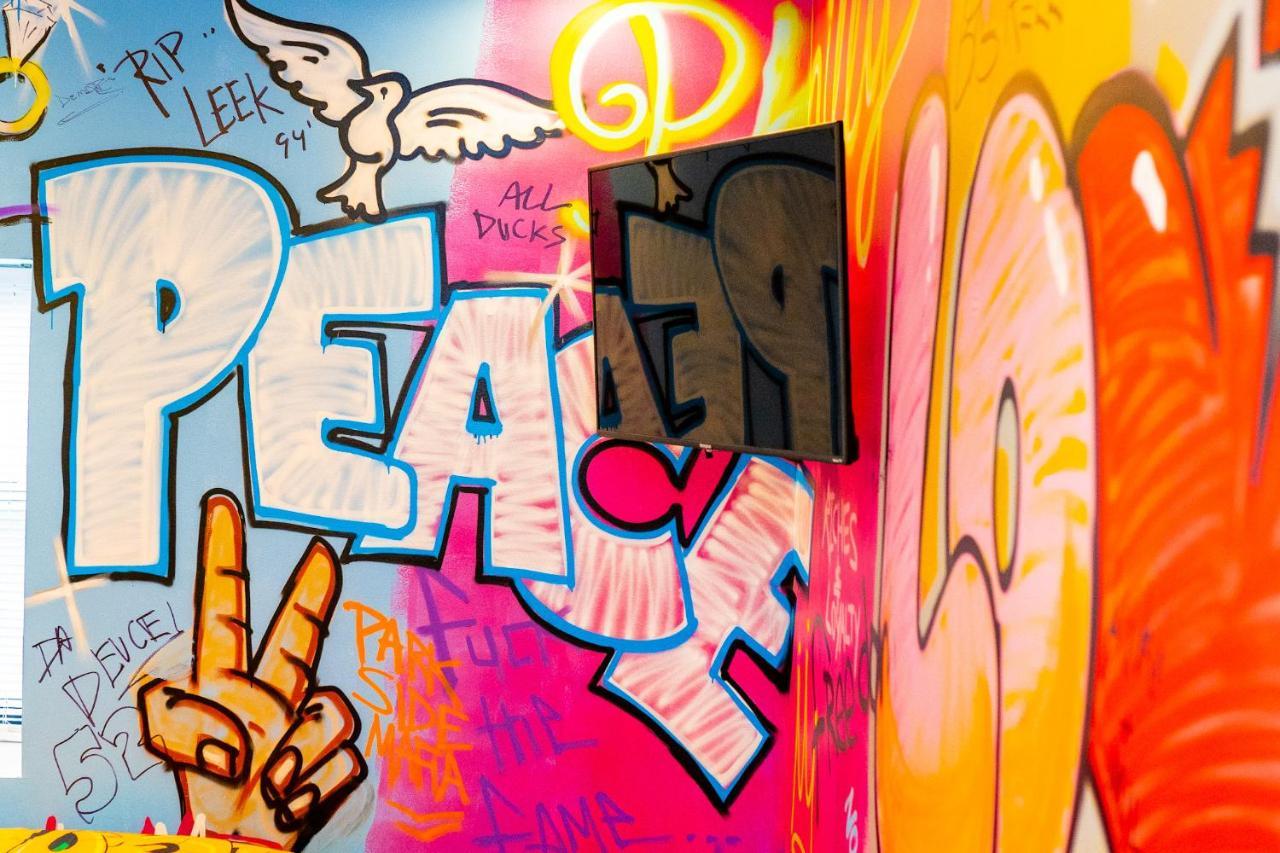 Art Deco Graffiti Suite Philadelphia Ngoại thất bức ảnh